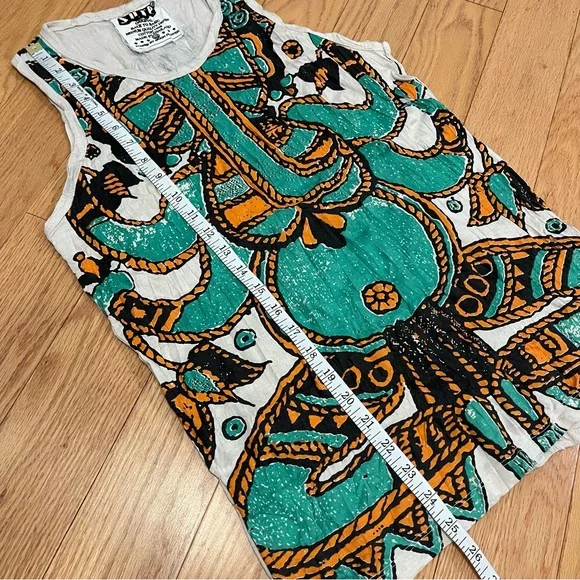 Sure Design Back To Basic Graphic Tank Top - Picture 6 of 7